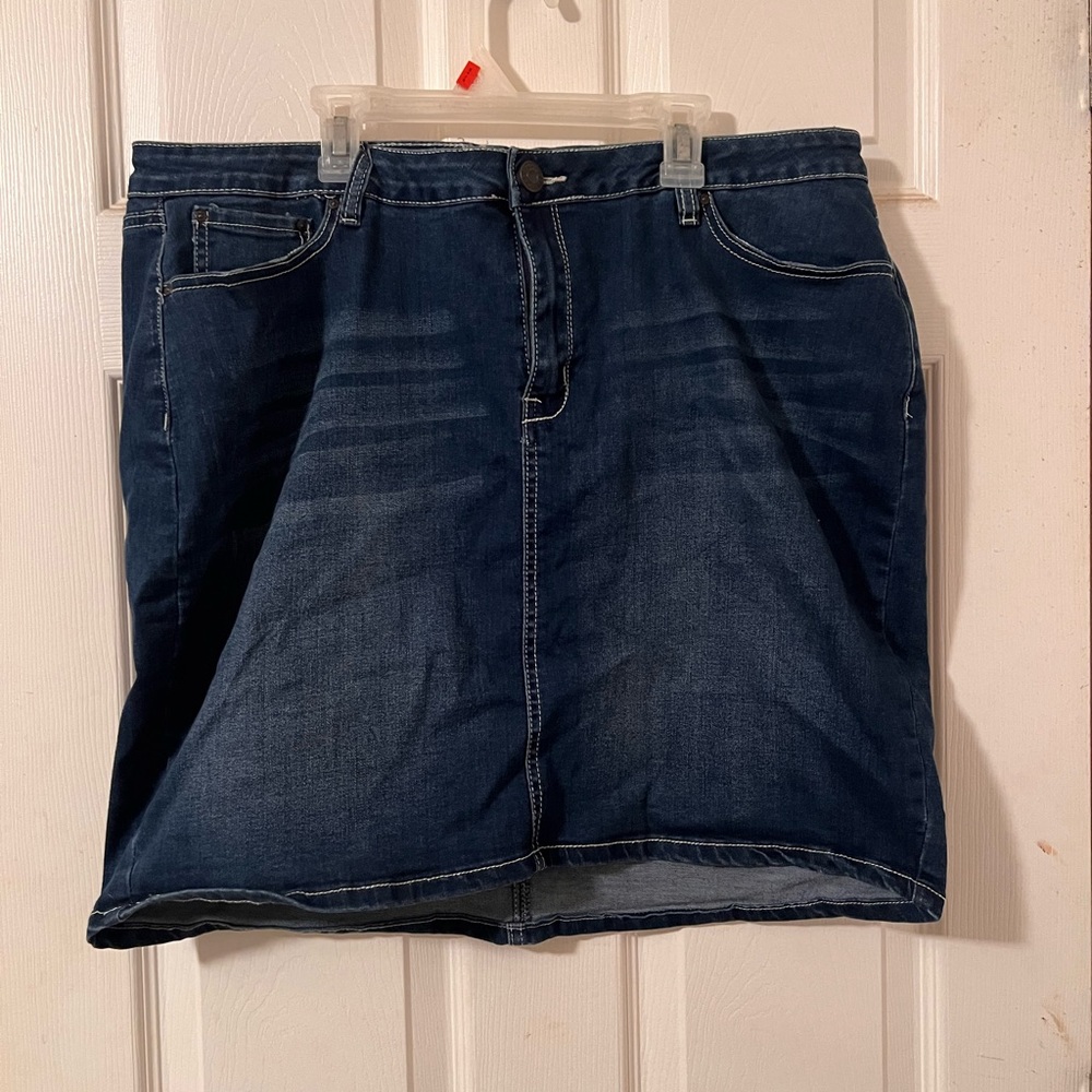 Refugee plus 2x Jean skirt